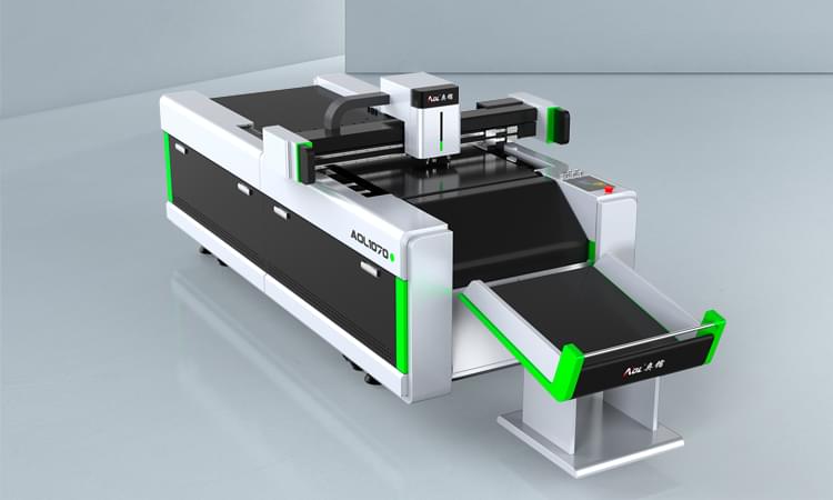 What is the difference between a vinyl cutter and a plotter?