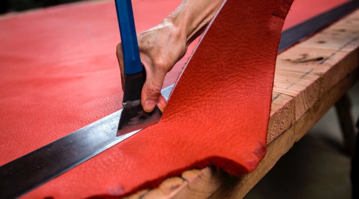 Manual cutting of leather Manual cutting of leather